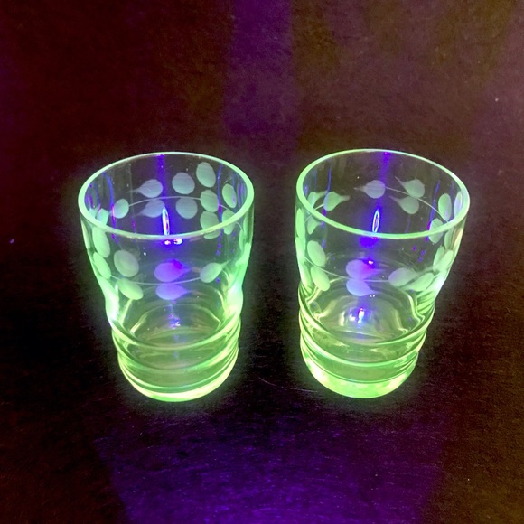 Dining Vaseline Glass Shot Glasses Uranium Optic Depression Glass